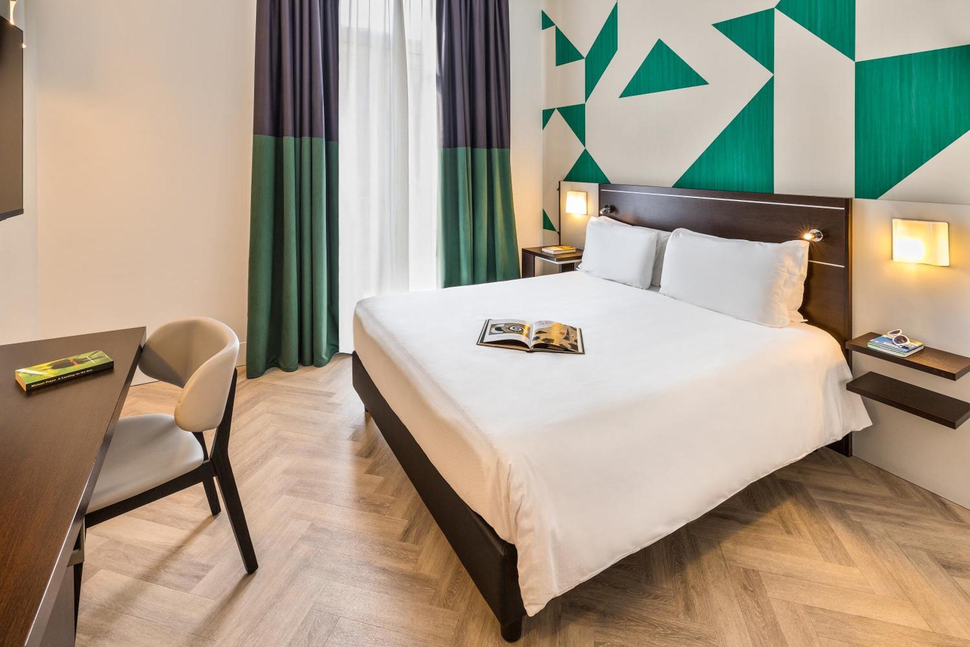 Mercure Napoli Centro Angioino Exterior foto