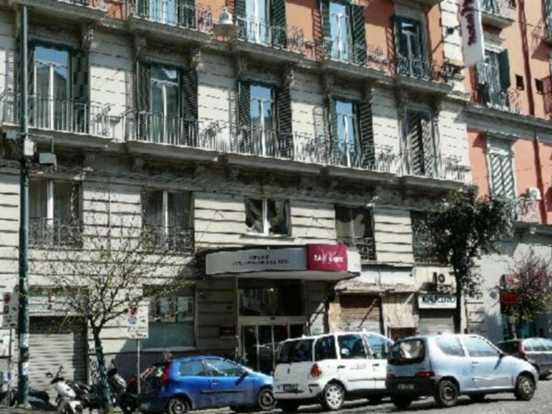 Mercure Napoli Centro Angioino Exterior foto